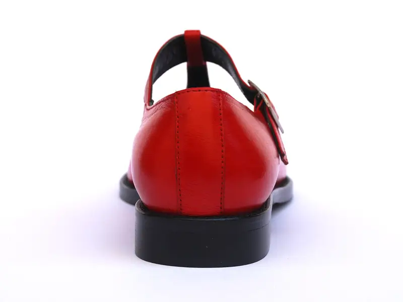 Kırmızı Tokalı Kadın Klasik Ayakkabı 6